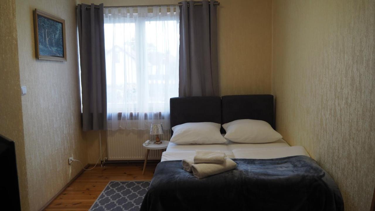 Pokoje Zabi Staw Mikołajki Exteriör bild